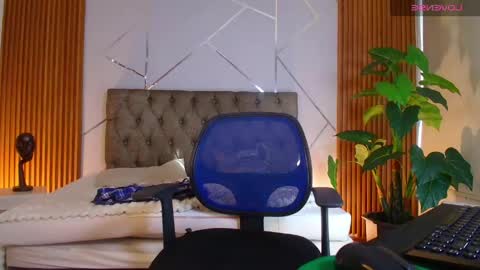 Snapshot of perlaa_moon_ chatting on April 2026 08:53:02 PM PERLA online show from April 2026 08:53:02 PM
