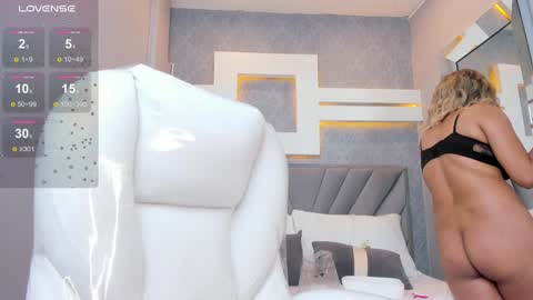 PERLA  online show from December 2024 02:26:01 AM