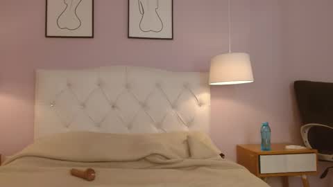 Persefone  online show from January 2026 11:37:01 AM