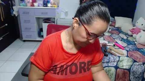 Snapshot of pervert_mommy_x chatting on June 2026 10:42:02 AM SAMY online show from June 2026 10:42:02 AM