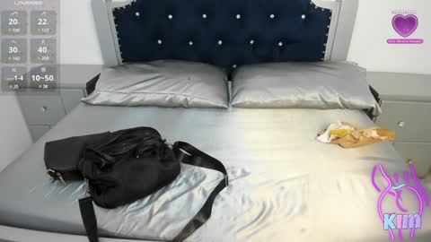 Snapshot of pervert_pantyhose chatting on December 2024 11:12:02 AM Kimberly online show from December 2024 11:12:02 AM