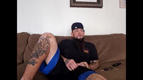 AKA perverted Step Daddy online show from December 2024 03:37:02 PM