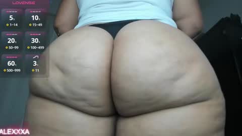 Snapshot of pervertt_mommy chatting on December 2024 09:18:01 AM Alexandra online show from December 2024 09:18:01 AM