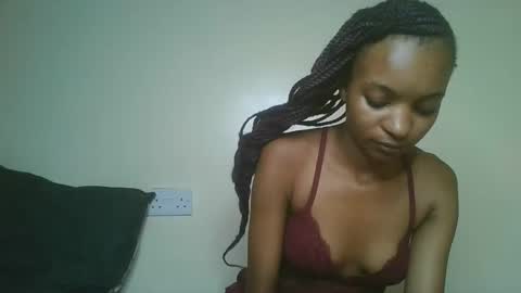 Snapshot of petal_palette chatting on May 2026 12:13:02 PM Lolly online show from May 2026 12:13:02 PM
