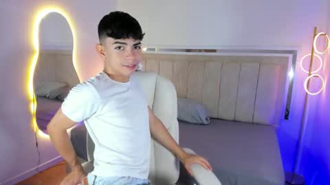 Snapshot of peter_chase chatting on January 2026 02:22:02 PM Peter online show from January 2026 02:22:02 PM