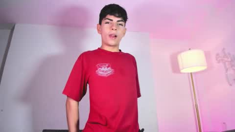 Snapshot of peter_chase chatting on February 2026 05:53:01 PM Peter online show from February 2026 05:53:01 PM