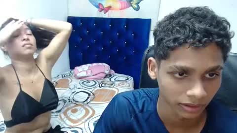 Snapshot of peter_hard_cock chatting on February 2025 11:28:02 PM Peter and Shopia online show from February 2025 11:28:02 PM