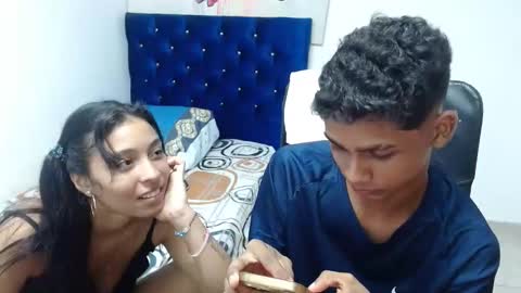 Snapshot of peter_hard_cock chatting on February 2025 01:22:01 AM Peter and Shopia online show from February 2025 01:22:01 AM