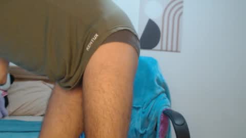 Snapshot of peter_x_annaud chatting on November 2025 11:10:02 AM FELIPE online show from November 2025 11:10:02 AM