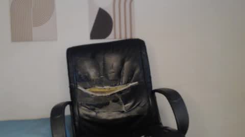 Snapshot of peter_x_annaud chatting on December 2025 05:40:02 PM FELIPE online show from December 2025 05:40:02 PM