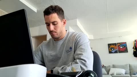 Snapshot of peterskinny24 chatting on February 2025 03:10:02 PM ttps VF8L9ABFMref wl share online show from February 2025 03:10:02 PM