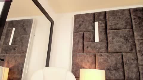 Snapshot of petit_rosseowo chatting on December 2024 02:32:01 AM Im Rosse but u can call me Rossie or Rosita . online show from December 2024 02:32:01 AM