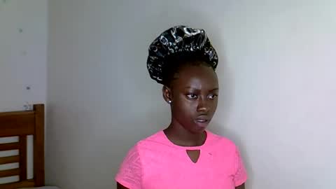 Snapshot of petite_charm chatting on April 2026 08:48:01 AM Charm online show from April 2026 08:48:01 AM