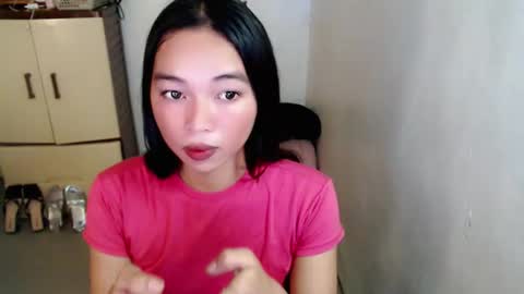 Snapshot of petite_mary69 chatting on May 2026 05:52:01 PM petite_mary69 online show from May 2026 05:52:01 PM