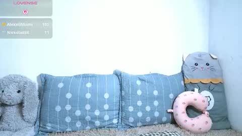 petite paola online show from March 2026 03:08:01 PM