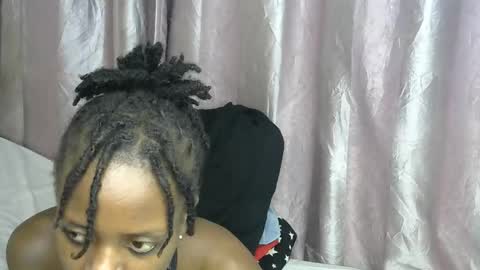 petite_star2 online show from November 2025 08:52:02 PM