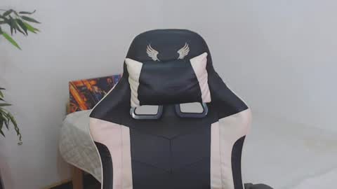 Snapshot of petiteasianx chatting on January 2025 10:22:02 AM Vrin online show from January 2025 10:22:02 AM