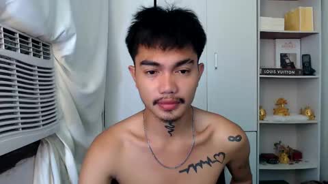 Snapshot of petiteasianx chatting on February 2025 11:18:02 AM Vrin online show from February 2025 11:18:02 AM