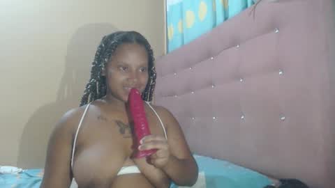 petitechocolatemommy online show from December 2025 07:48:01 AM