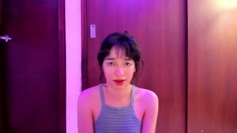 Snapshot of petitee_lunna chatting on March 2025 02:19:02 AM Lunna online show from March 2025 02:19:02 AM