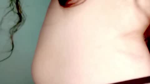 Snapshot of petiteivoryqueen chatting on May 2026 05:46:02 AM danna online show from May 2026 05:46:02 AM