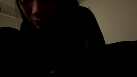 Snapshot of petitelatinamama chatting on December 2025 10:19:01 AM petitelatinamama online show from December 2025 10:19:01 AM