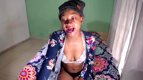 petitesammy online show from April 2026 10:31:02 AM