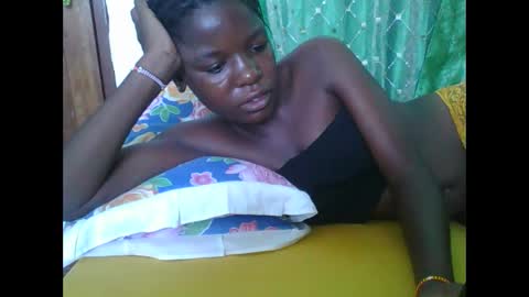 petitesweetchiq online show from December 2025 09:58:02 AM