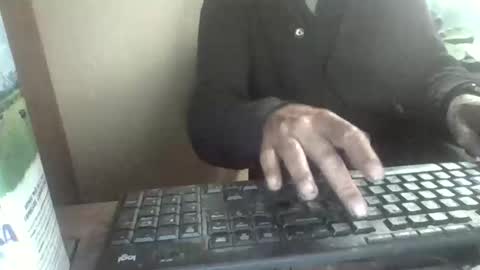 Snapshot of peyo873996 chatting on April 2026 03:45:01 AM peyo873996 online show from April 2026 03:45:01 AM