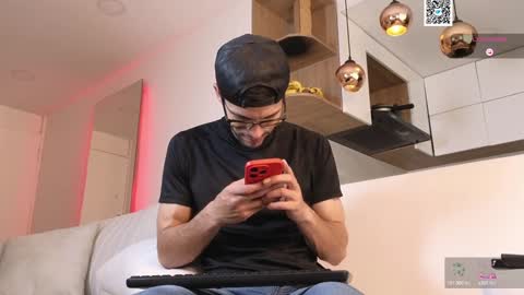 phantom_bigger1 online show from February 2025 12:50:01 PM