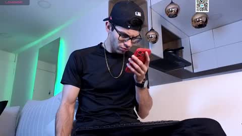 phantom_bigger1 online show from February 2025 11:17:02 AM