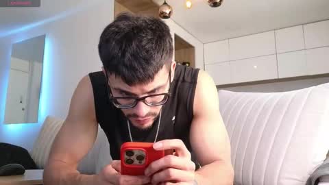 phantom_bigger1 online show from November 2025 01:22:02 PM