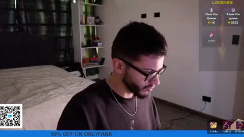 Snapshot of phantom_bigger1 chatting on June 2026 03:01:02 PM phantom_bigger1 online show from June 2026 03:01:02 PM