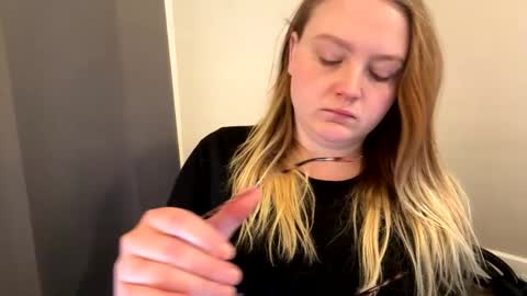 PhatAssBlond online show from January 2025 05:20:01 PM