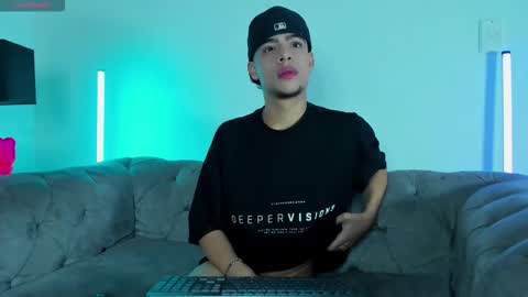 Snapshot of philip_millerr_ chatting on December 2025 01:27:02 PM PhilipMiller online show from December 2025 01:27:02 PM