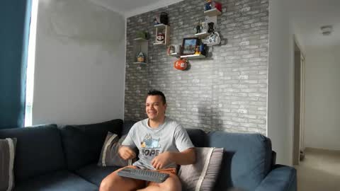 Snapshot of philipe_inzagui chatting on February 2026 08:35:01 PM Philipe online show from February 2026 08:35:01 PM