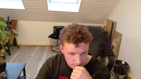 Snapshot of philipp_gtx chatting on September 2025 05:25:01 PM philipp_gtx online show from September 2025 05:25:01 PM