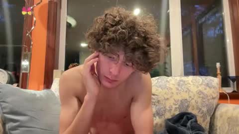 Pitaylol online show from December 2025 09:24:02 PM