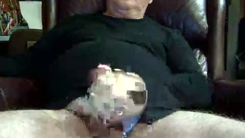 Snapshot of phill268 chatting on November 2025 03:28:01 AM phill268 online show from November 2025 03:28:01 AM