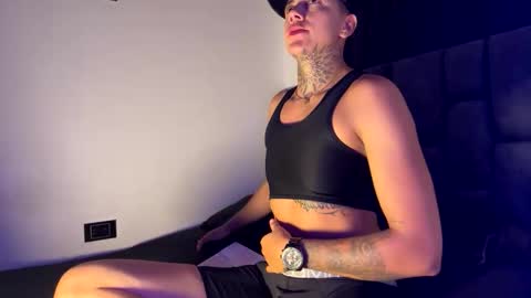 PHILLIP online show from November 2025 11:45:01 AM