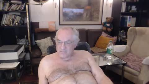 Philippe online show from February 2025 08:19:01 PM