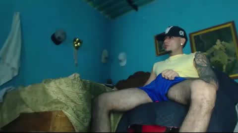 phlilloyhighclouds online show from December 2024 02:08:02 AM