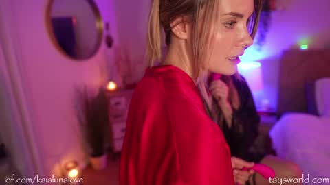 PHOENIX TAYLOR online show from November 2025 04:10:02 AM