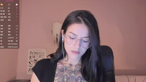 phoenixx_x online show from January 2025 07:45:02 PM