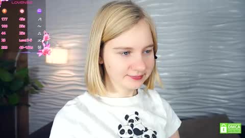 Hann G. Jones online show from November 2025 08:26:02 AM