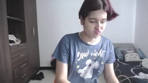 izzy online show from May 2026 06:23:02 PM