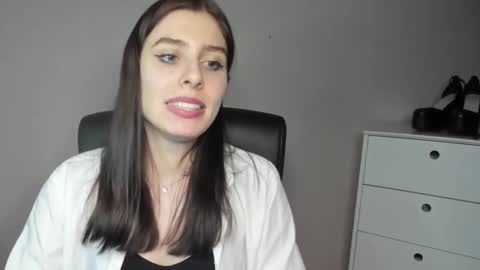 Snapshot of pia_desire chatting on December 2025 10:19:01 PM P I A online show from December 2025 10:19:01 PM