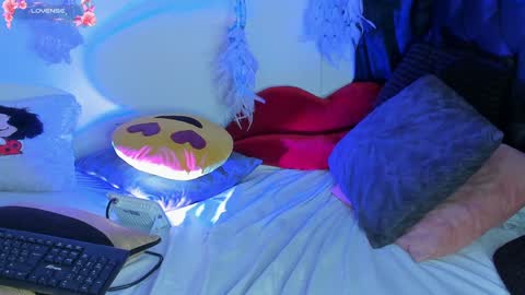 Snapshot of piafisher_ chatting on February 2025 02:06:02 AM PIA FISHER online show from February 2025 02:06:02 AM