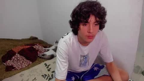 picaszomilos350 online show from November 2025 11:15:01 PM