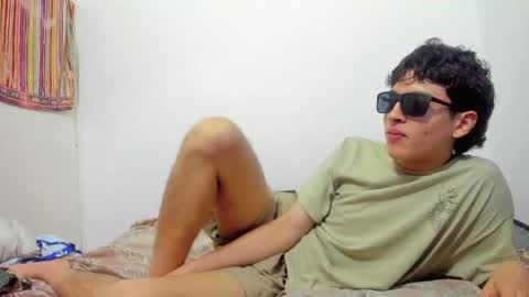 Snapshot of picaszomilos350 chatting on May 2026 02:33:02 PM picaszomilos350 online show from May 2026 02:33:02 PM
